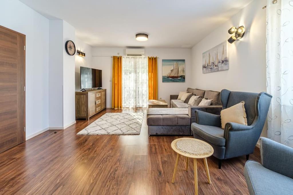Peters Apartment Sutivan Buitenkant foto