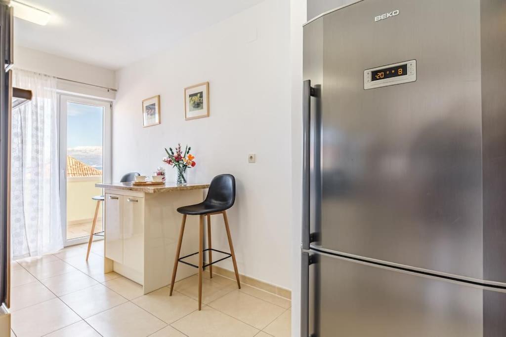 Peters Apartment Sutivan Buitenkant foto